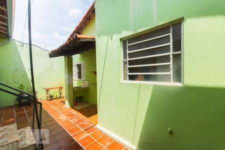Casa à venda com 100m², 2 quartos e 3 vagas Casa à venda com 100m², 2 quartos e 3 vagasArea dos fundos