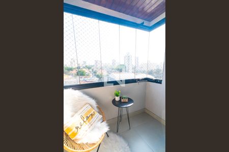 Apartamento à venda com 60m², 2 quartos e 1 vaga Apartamento à venda com 60m², 2 quartos e 1 vagaSacada da Sala