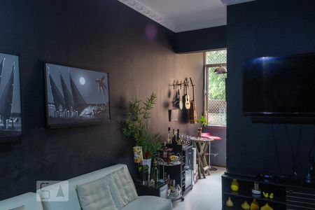 Apartamento à venda com 67m², 2 quartos e sem vagaSala