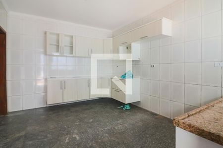 Casa à venda com 130m², 3 quartos e 2 vagas Casa à venda com 130m², 3 quartos e 2 vagasCozinha