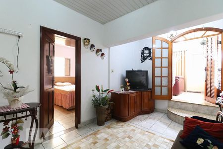 Sala de Estar de casa à venda com 4 quartos, 205m² em Bela Vista, Osasco