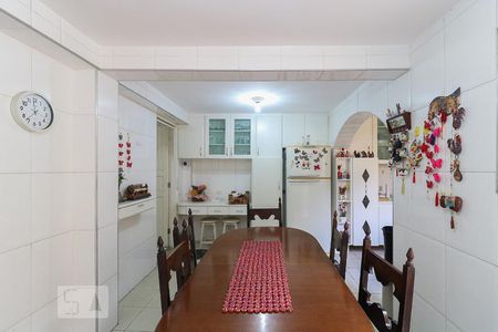 Casa à venda com 205m², 4 quartos e 2 vagasCozinha
