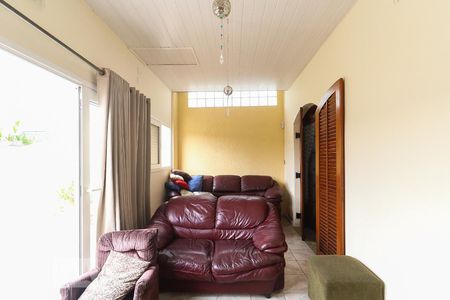 Sala de TV de casa à venda com 4 quartos, 205m² em Bela Vista, Osasco