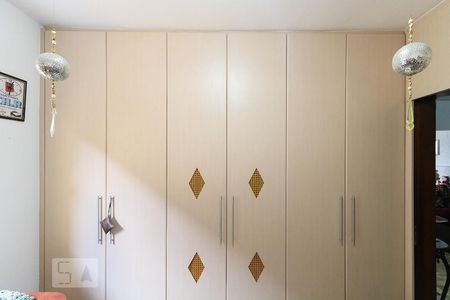 Casa à venda com 205m², 4 quartos e 2 vagasQuarto 3