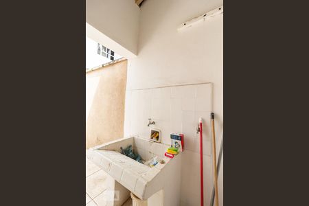 Casa à venda com 130m², 3 quartos e 2 vagasÁrea de Serviço