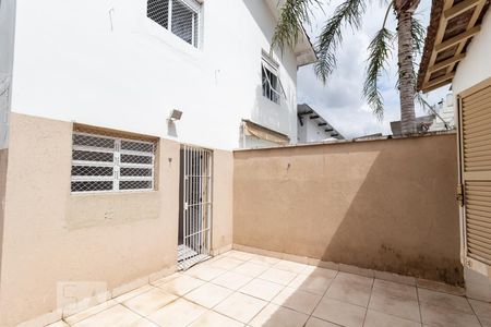 Casa à venda com 130m², 3 quartos e 2 vagasQuintal