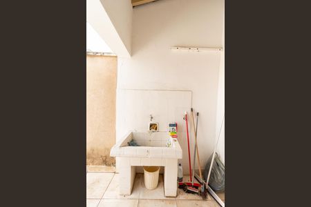 Casa à venda com 130m², 3 quartos e 2 vagasÁrea de Serviço