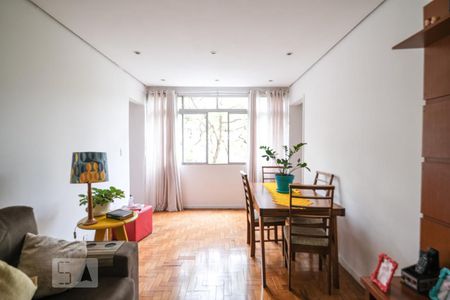 Apartamento à venda com 75m², 2 quartos e 1 vagaSala