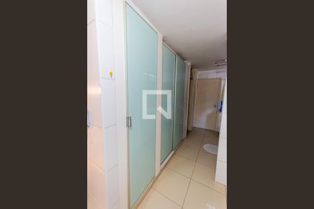 Apartamento à venda com 135m², 3 quartos e 2 vagasArmário