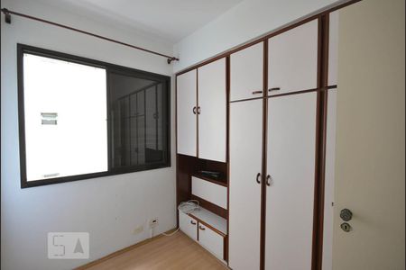 Apartamento à venda com 90m², 3 quartos e 2 vagasQuarto 3