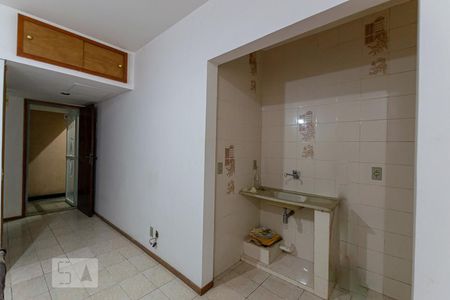 Cozinha - Corredor de kitnet/studio para alugar com 1 quarto, 23m² em Centro, Niterói