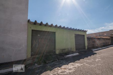 Casa para alugar com 200m², 4 quartos e 3 vagasSaida Fundos
