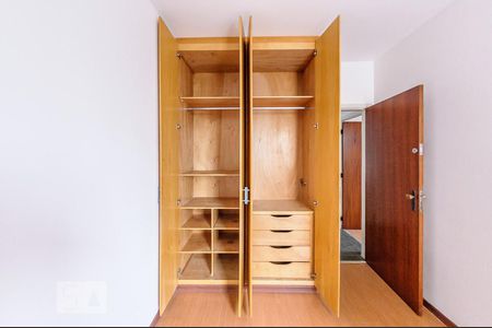 Apartamento à venda com 95m², 3 quartos e 1 vagaQuarto 2