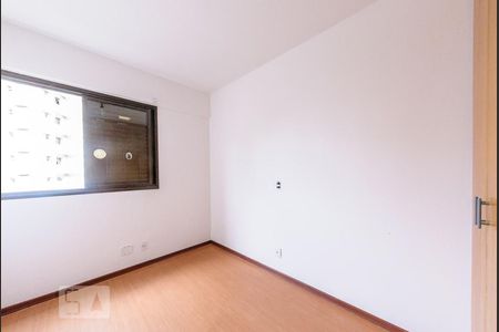 Apartamento à venda com 95m², 3 quartos e 1 vagaQuarto 2