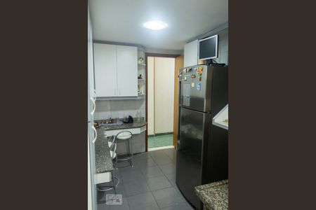 Apartamento à venda com 160m², 3 quartos e 2 vagasCozinha