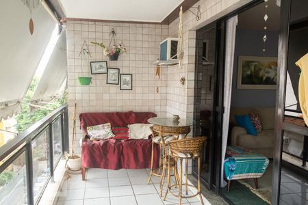 Apartamento à venda com 160m², 3 quartos e 2 vagasVaranda 