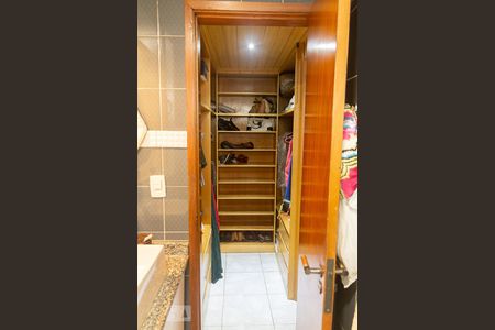 Apartamento à venda com 160m², 3 quartos e 2 vagasCloset