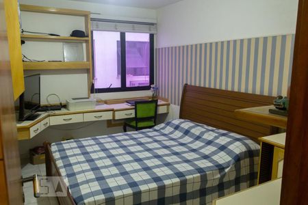 Apartamento à venda com 160m², 3 quartos e 2 vagasQuarto 2