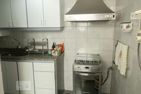 Apartamento à venda com 160m², 3 quartos e 2 vagasCozinha