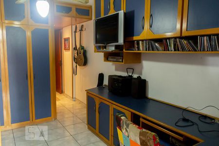 Apartamento à venda com 160m², 3 quartos e 2 vagasQuarto 1