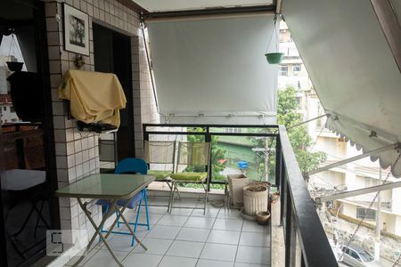 Apartamento à venda com 160m², 3 quartos e 2 vagasVaranda 