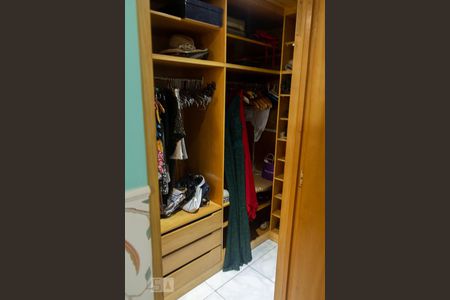 Apartamento à venda com 160m², 3 quartos e 2 vagasCloset Quarto 3