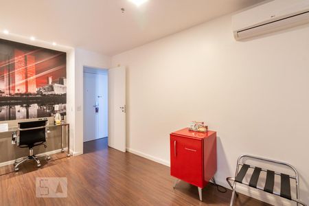 Sala de apartamento à venda com 1 quarto, 48m² em Vila Olímpia, São Paulo