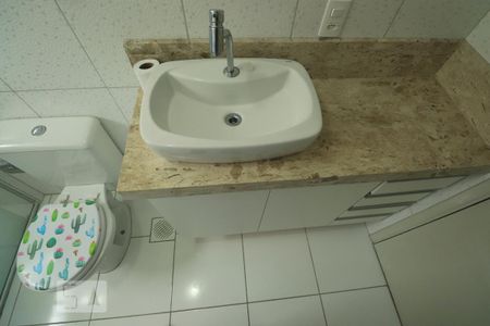 Apartamento à venda com 58m², 2 quartos e 1 vagaDetalhe banheiro
