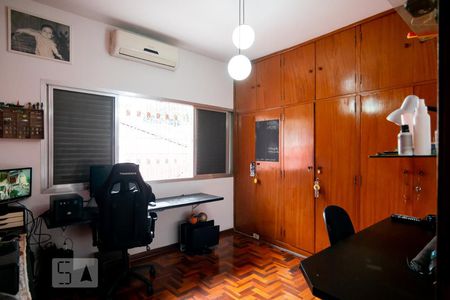 Quarto 1 de casa para alugar com 3 quartos, 212m² em Jardim Umuarama, São Paulo