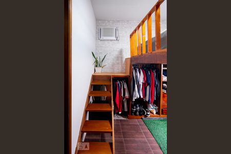 Casa à venda com 212m², 3 quartos e 4 vagasQuarto 2 - Suíte