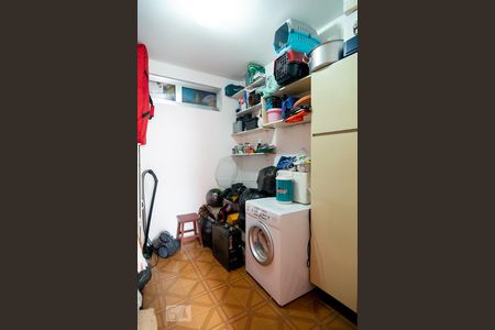 Casa à venda com 212m², 3 quartos e 4 vagasQuarto de Serviço