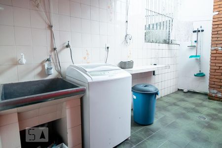 Casa à venda com 212m², 3 quartos e 4 vagasÁrea de Serviço