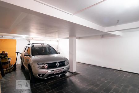 Casa à venda com 212m², 3 quartos e 4 vagasGaragem Fundos