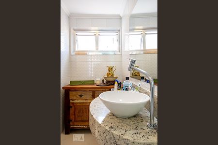 Casa à venda com 180m², 3 quartos e 2 vagasBanheiro 2