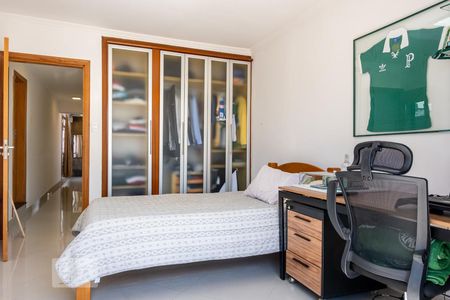 Casa à venda com 180m², 3 quartos e 2 vagasQuarto 3