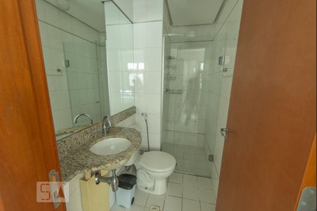 Studio para alugar com 28m², 1 quarto e 1 vaga Studio para alugar com 28m², 1 quarto e 1 vagaBanheiro