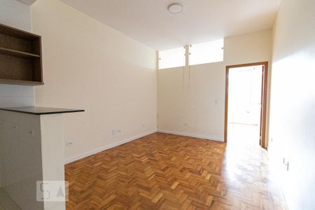 Studio para alugar com 42m², 1 quarto e sem vaga Studio para alugar com 42m², 1 quarto e sem vagaSala