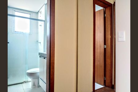 Apartamento à venda com 2 quartos, 60m² em Manacás, Belo Horizonte