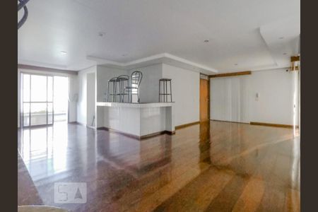 Apartamento para alugar com 384m², 3 quartos e 3 vagas Apartamento para alugar com 384m², 3 quartos e 3 vagasÁrea comum - Salão de festas
