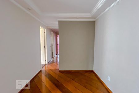 Sala de apartamento para alugar com 3 quartos, 85m² em Vila Bertioga, São Paulo