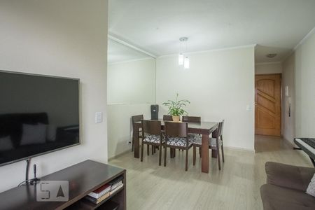 Sala de apartamento à venda com 3 quartos, 72m² em Vila Carbone, São Paulo