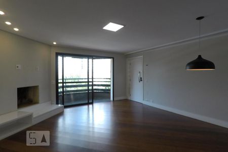 Sala de apartamento para alugar com 3 quartos, 127m² em Real Parque, São Paulo