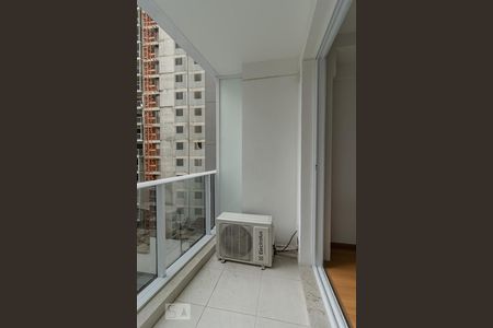 Apartamento à venda com 22m², 1 quarto e 1 vagaSacada