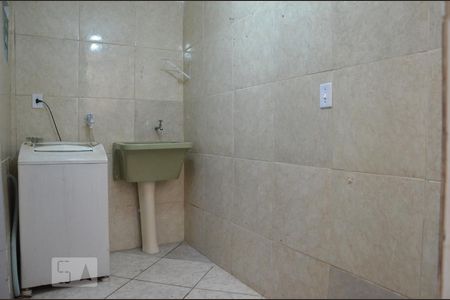 Casa para alugar com 80m², 3 quartos e sem vagaÁrea de serviço