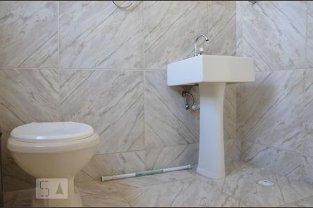 Casa para alugar com 80m², 3 quartos e sem vagaBanheiro da Suíte