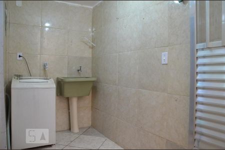 Casa para alugar com 80m², 3 quartos e sem vagaÁrea de serviço