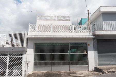 Casa à venda com 140m², 4 quartos e 2 vagasFachada