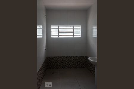 Casa à venda com 140m², 4 quartos e 2 vagasBanheiro 2