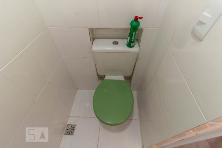 Casa de condomínio para alugar com 120m², 3 quartos e sem vaga2º andar: Lavabo