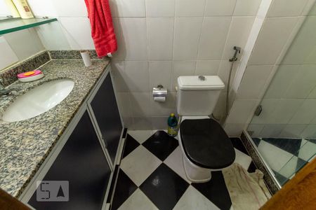 Casa de condomínio para alugar com 120m², 3 quartos e sem vaga1º andar: Banheiro Social